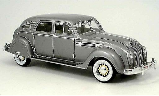 Chrysler Airflow Sedan 1/18 Signature grigio 1936 modellini auto