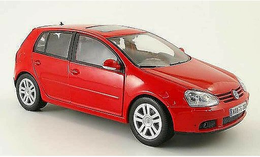 Volkswagen Golf Base 1/18 Burago rosso 2003 5 portes modellini auto