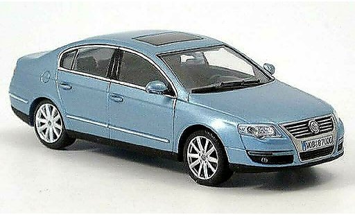 Volkswagen Passat B6 1/43 Minichamps blu 2005 modellini auto