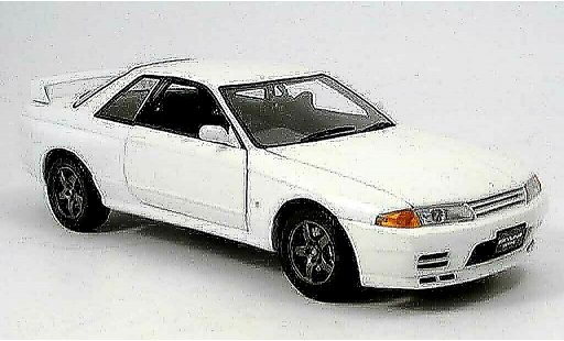 Nissan Skyline R32 1/18 Kyosho gt-r bianco modellini auto