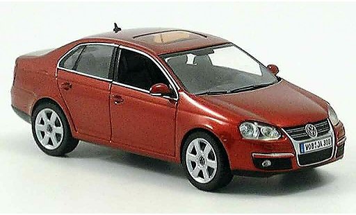 Volkswagen Jetta Base 1/43 Schuco rosso 2005 modellini auto
