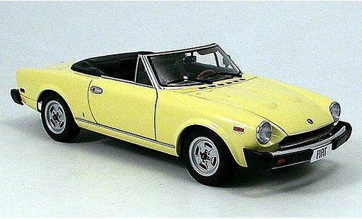 Fiat 124 Sport Spider 1/18 Autoart cs amer. version 1980 modellini auto