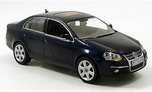 Volkswagen Jetta Base 1/43 Schuco blu 2005 modellini auto