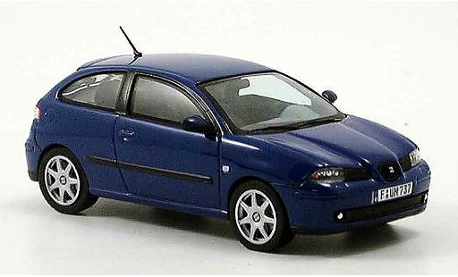 Seat Ibiza Base 1/43 IXO blu modellini auto