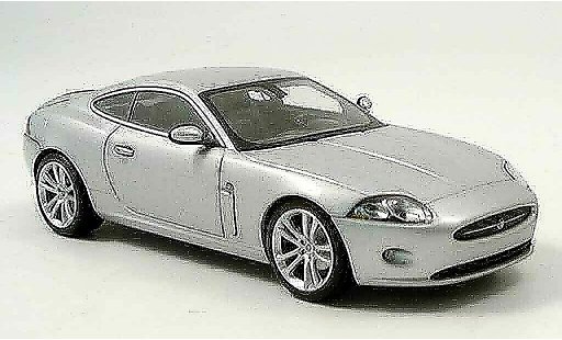 Jaguar XK coupe 1/43 Minichamps grigio metallisee 2005 modellini auto