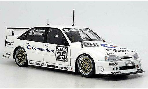 Opel Omega DTM 1/18 Minichamps 3000 24v niedzwiedz 1991 modellini auto