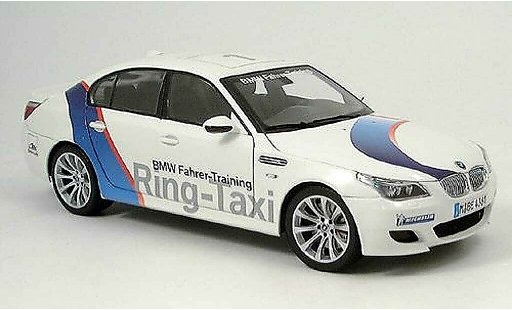 Bmw M5 ring taxi 1/18 Kyosho E60 nurburgring 2005 modellini auto