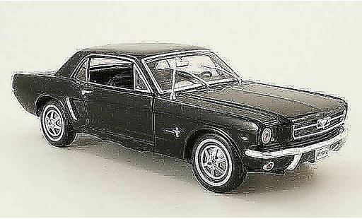 Ford Mustang Hardtop 1/18 Welly coupe nero modellini auto