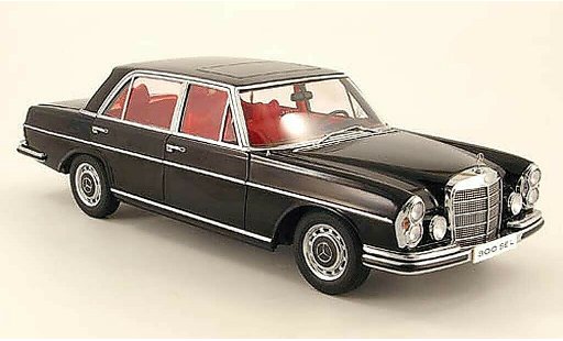 Mercedes 300 6.3 1/18 Autoart nero 1970 modellini auto