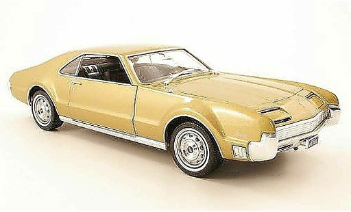 Oldsmobile Toronado Base 1/18 Yat Ming or 1966 modellini auto