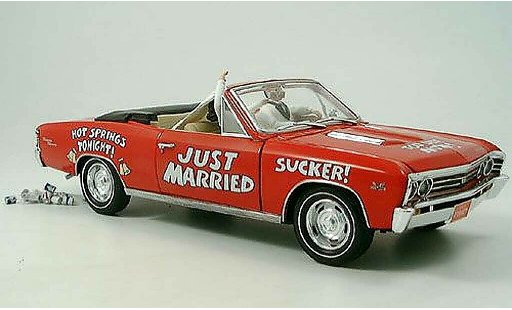 Chevrolet Chevelle Coupe 1/18 Ertl 1967 rosso just married modellini auto