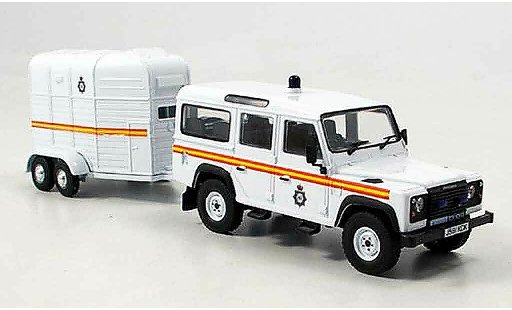 Land Rover Defender Base 1/43 Vanguards Royal Parks Const. police England modellini auto