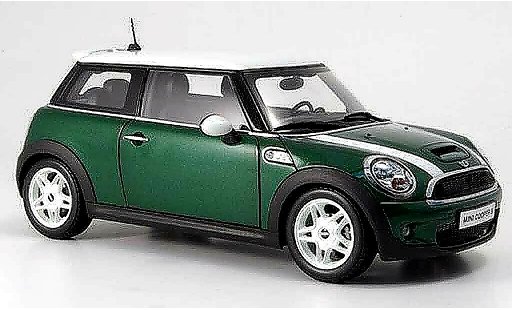 Mini Cooper D 1/18 Kyosho verde et bandes biancos modellini auto
