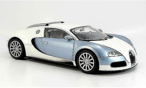 Bugatti Veyron coupe 1/18 Autoart 16.4 bianco/blu modellini auto