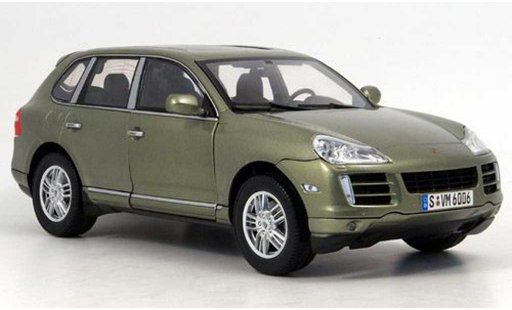 Porsche Cayenne S 1/18 Norev verde 2007 modellini auto