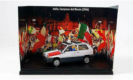 Fiat Panda 45 1/43 Brumm Italien Weltmeister2006 Modell 1981 modellini auto