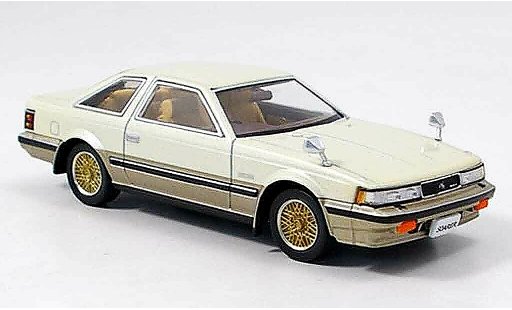 Toyota Soarer 2800 GT 1/43 Aoshima liaveced beige 1982 modellini auto
