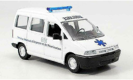 Citroen Jumpy ambulance 1/43 Verem ambulanz modellini auto