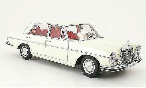 Mercedes 300 6.3 1/18 Autoart bianco 1970 modellini auto