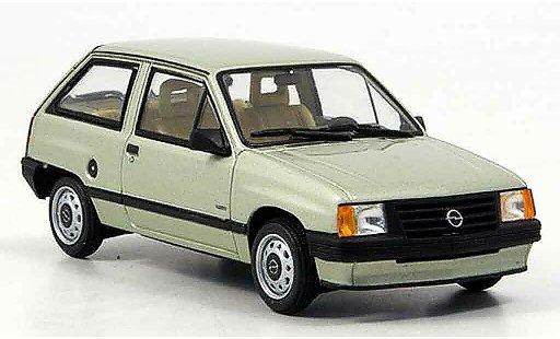 Opel Corsa A Base 1/43 Minichamps a verde modellini auto