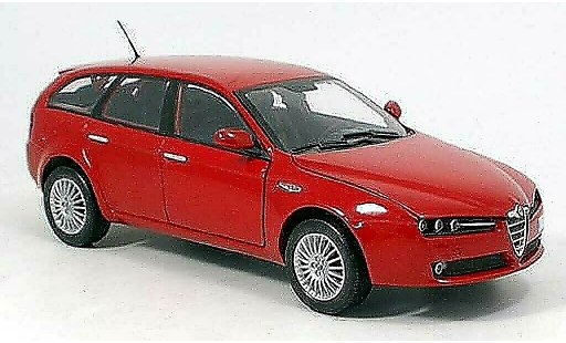 Alfa Romeo 159 sportwagon 1/18 Mondo Motors rosso 2007 modellini auto