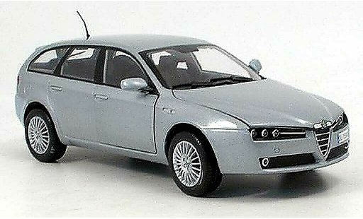 Alfa Romeo 159 sportwagon 1/18 Mondo Motors grigio 2007 modellini auto