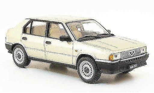 Alfa Romeo 33 1.3 1/43 Pego beige 1983 modellini auto