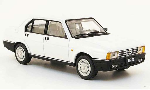 Alfa Romeo 90 berlina 1/43 Pego berline bianco 1984 modellini auto