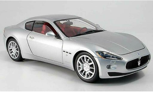 Maserati Gran Turismo Base 1/18 Mondo Motors grigio metallisee modellini auto