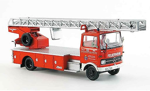 Mercedes LP 813 Base 1/43 Schuco pompier Villingen Schwenningen modellini auto