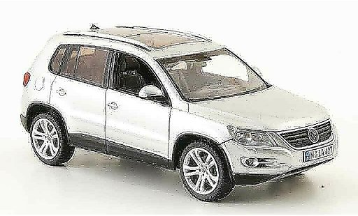 Volkswagen Tiguan Base 1/43 Schuco grigio metallisee modellini auto