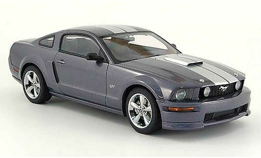 Ford Mustang GT 1/18 Autoart grigio strisce modellini auto
