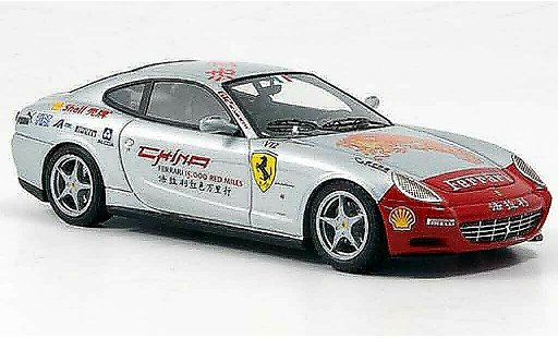 Ferrari 612 Scaglietti 1/43 Look Smart grigio metallisee rosso 15000 rosso miles tour modellini auto