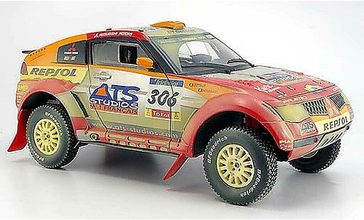 Mitsubishi Pajero Evolution 1/18 Solido mpr 11 con rallyespuren 2005 modellini auto