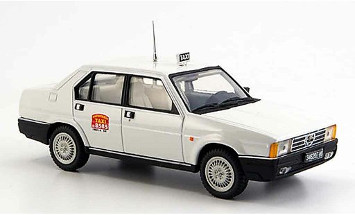 Alfa Romeo 90 polizia 1/43 Pego taxi mailand 1984 modellini auto