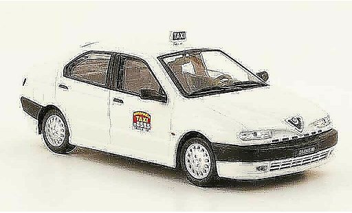 Alfa Romeo 146 polizia 1/43 Pego taxi mailand modellini auto