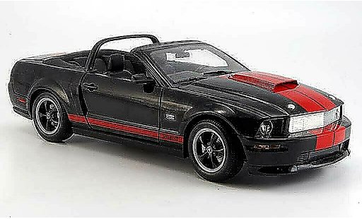 Shelby GT Convertible 1/18 Shelby Collectibles convertibile nero/rosso b. jackson version 2008 modellini auto