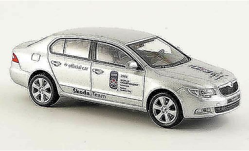 Skoda Superb 2009 1/43 Abrex ii grigio metallisee eishockey weltmeistertitel modellini auto