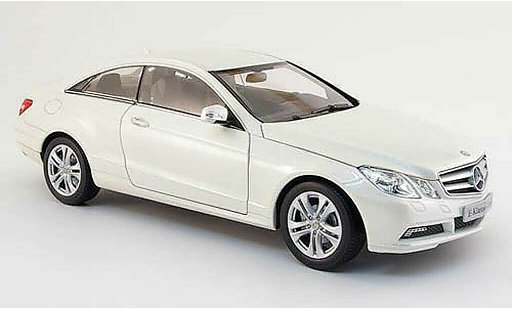 Mercedes Classe E Coupe 1/18 Norev (c 207) bianco 2009 modellini auto