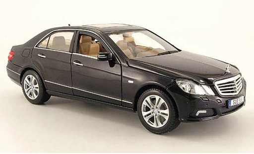 Mercedes Classe E Base 1/18 Maisto 350 (w 212) nero 2009 modellini auto