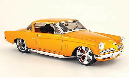 Studebaker Commander Starliner 1/18 Maisto orange 1953 modellini auto