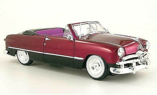 Ford 1949 Cabriolet 1/18 Maisto lilla/nero modellini auto