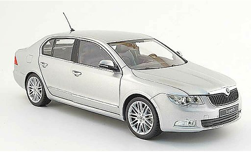 Skoda Superb 2009 1/18 Abrex grigio ii modellini auto
