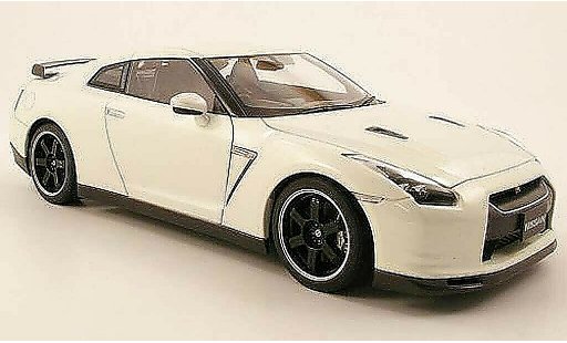 Nissan Skyline R35 1/18 Autoart gtr spec v bianco modellini auto