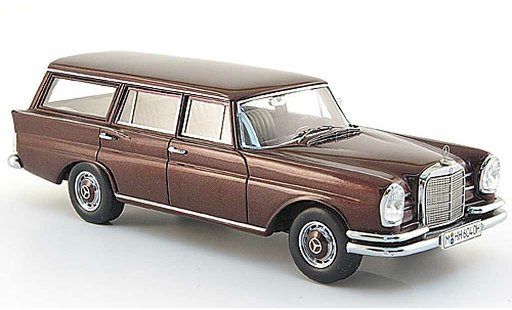 Mercedes 230 S 1/43 Spark Universal (W111) rosso 1966 modellini auto