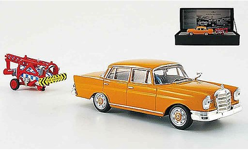 Mercedes 220 Base 1/43 Ixo SE (W 111) avec Raketenantrieb orange 1959 modellini auto