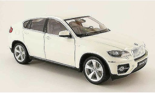 Bmw X6 suv 1/18 Welly E71 blanc modellini auto