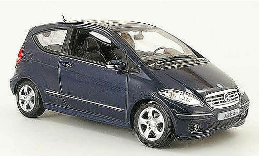 Mercedes Classe A Base 1/18 Welly 200 blu 3 portes modellini auto