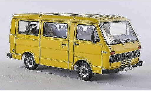 Volkswagen LT28 Bus 1/43 Premium ClassiXXs giallo modellini auto