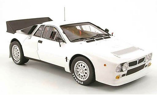 Lancia 037 Rally 1/18 Kyosho rallye presentation bianco modellini auto